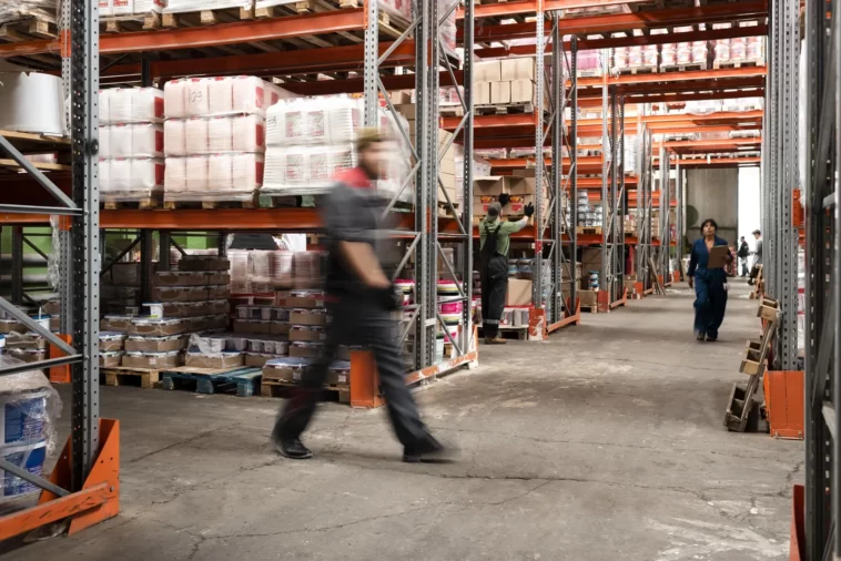 Débarras dans une entreprise française